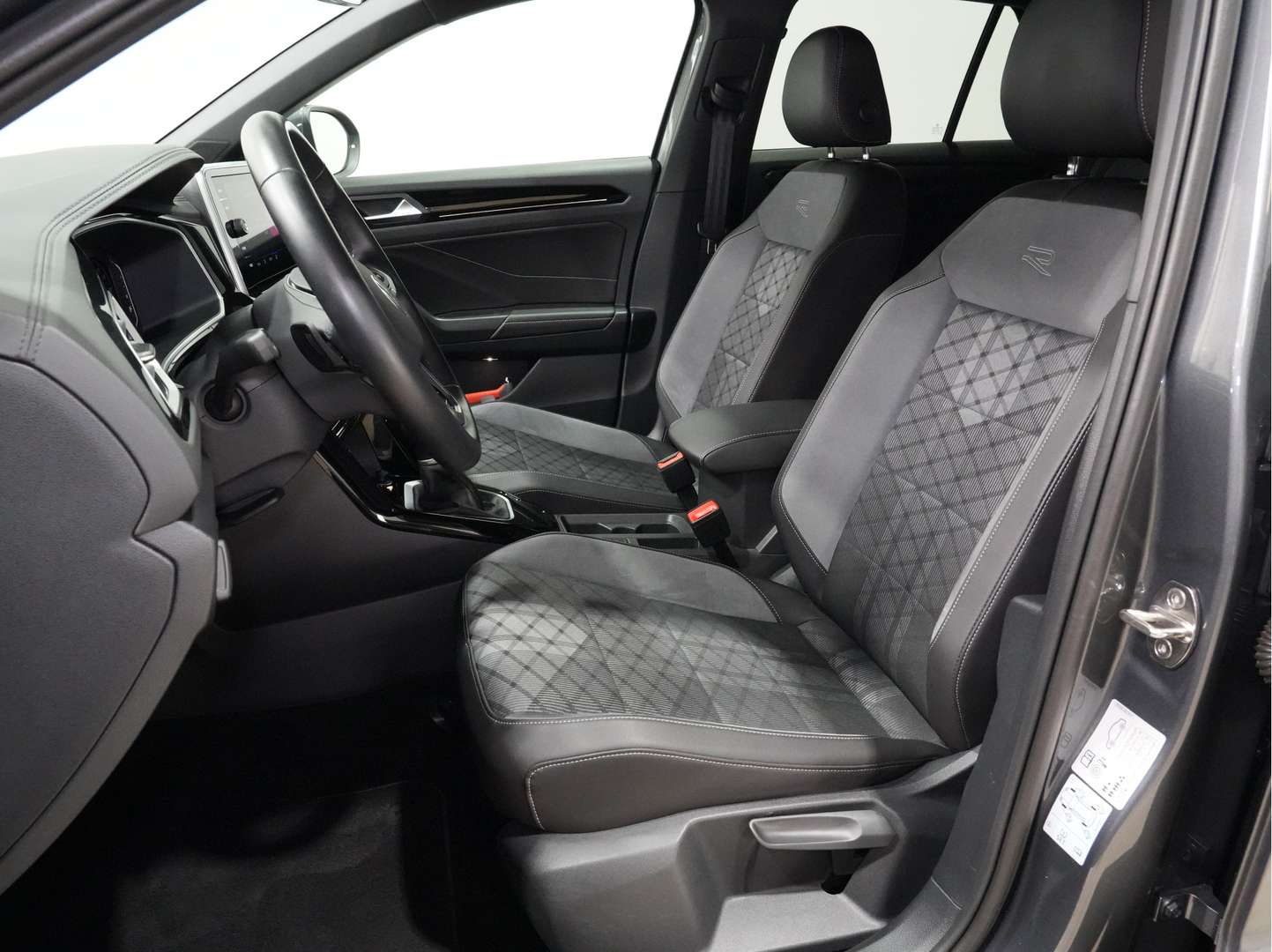 Volkswagen T-Roc R-Line - 2024 - Joinsteer - #5