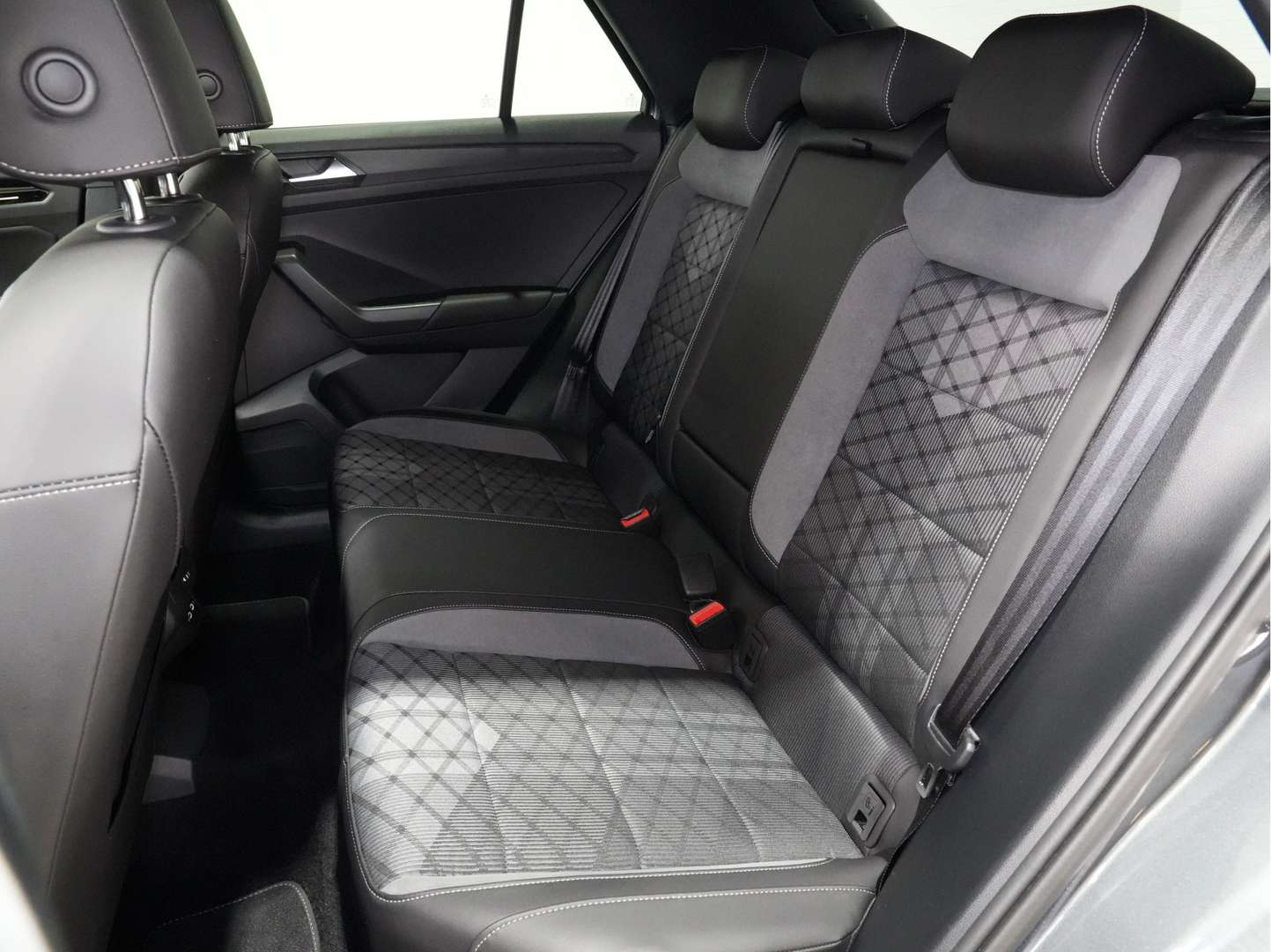 Volkswagen T-Roc R-Line - 2024 - Joinsteer - #6