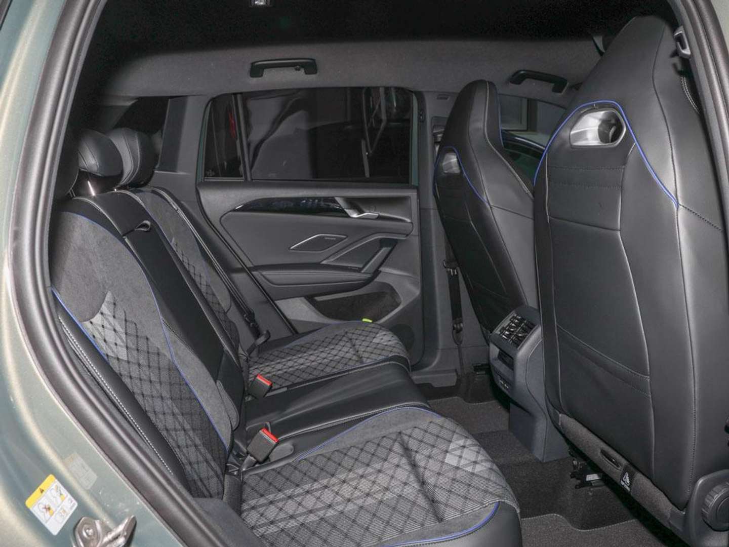 Volkswagen TIGUAN TDI 4Motion R-Line - 2026 - Joinsteer - #4