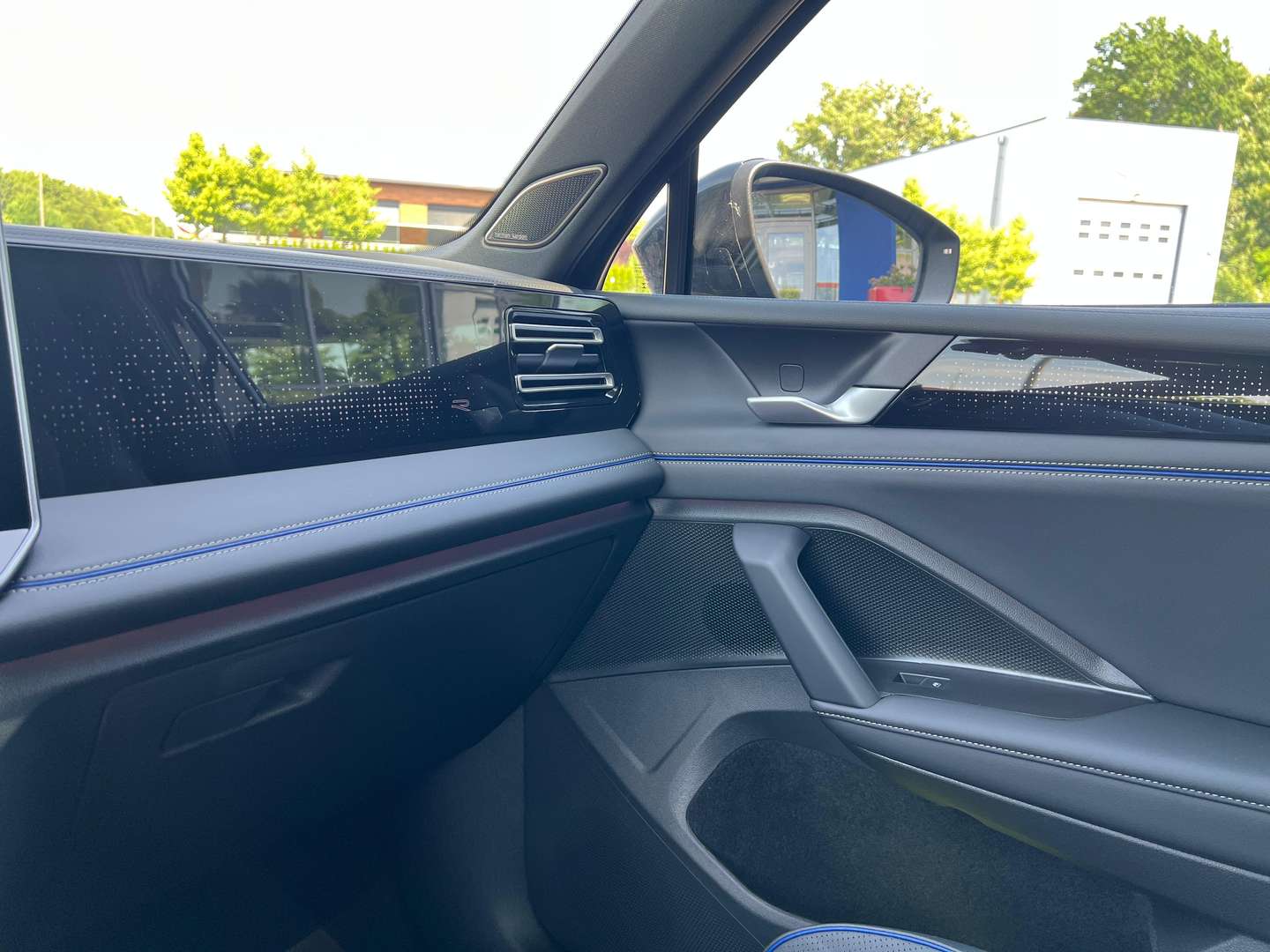 Volkswagen TIGUAN TDI 4Motion R-Line - 2025 - Joinsteer - #8