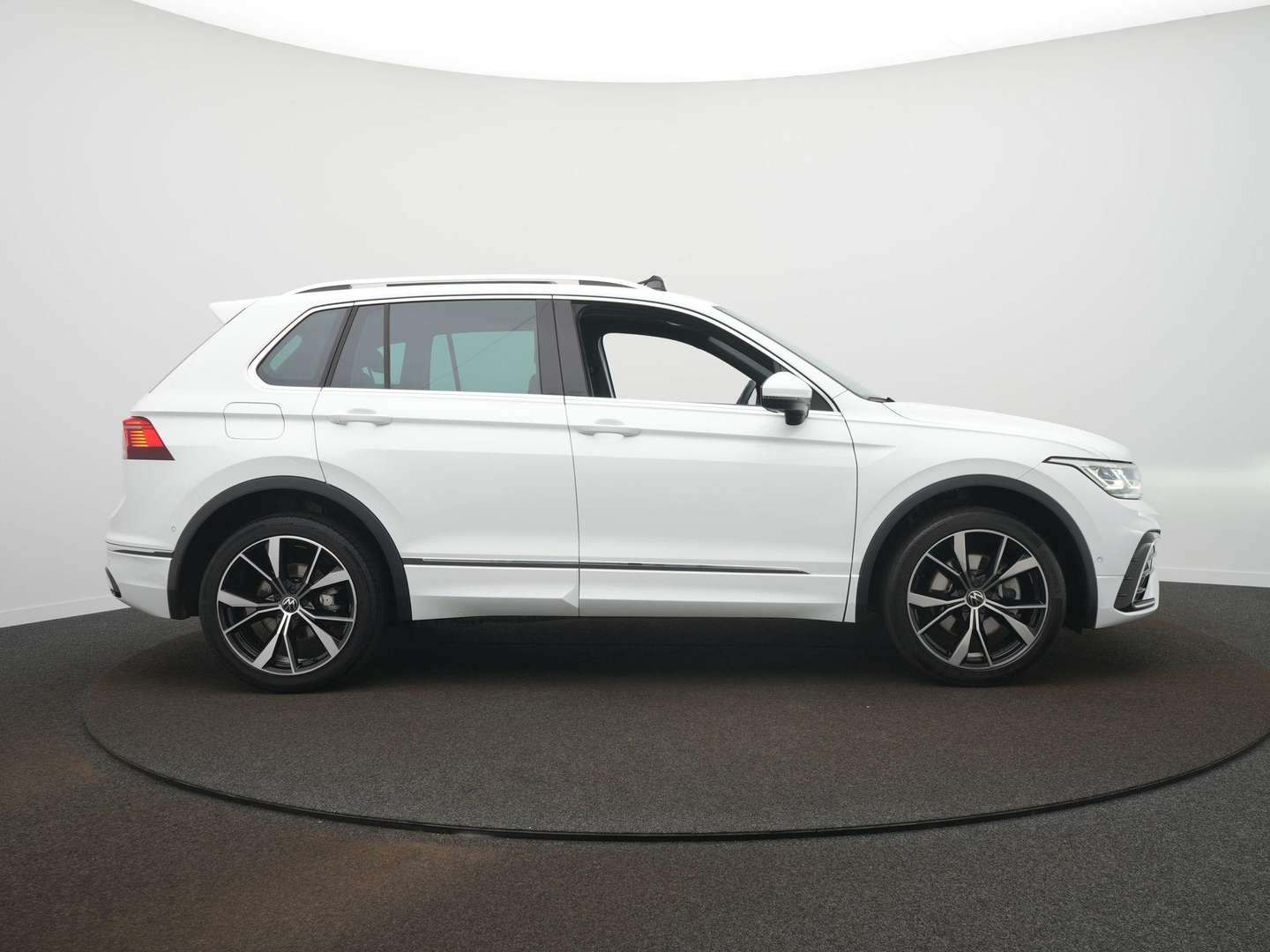 Volkswagen TIGUAN EHybrid R-Line - 2023 - Joinsteer - #3