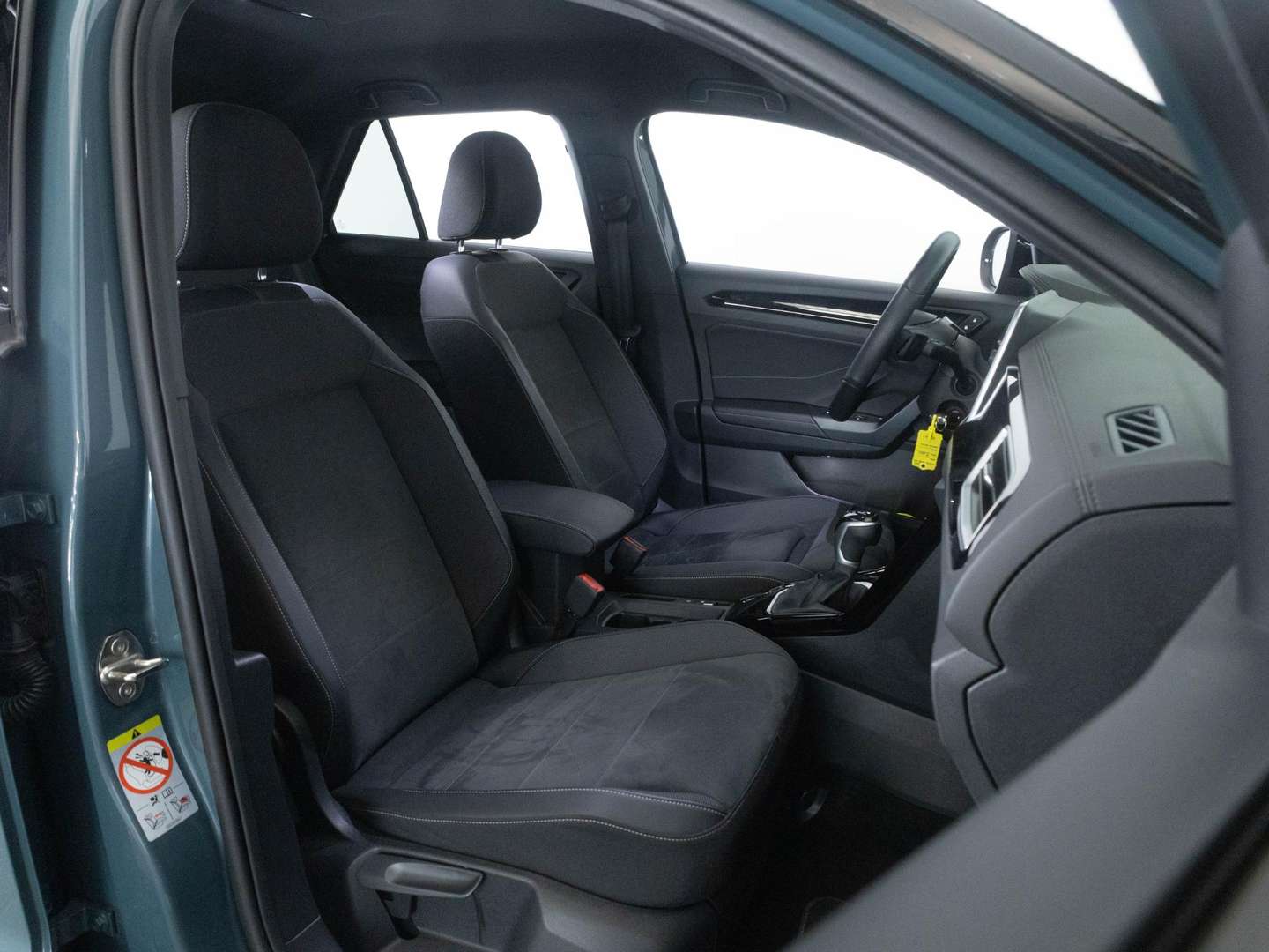 Volkswagen T-Roc R-Line - 2025 - Joinsteer - #5