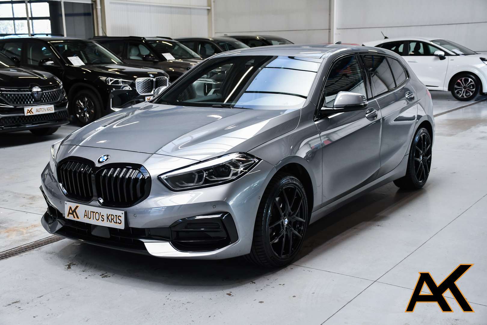 BMW 118 Sport 118i - 2023 - Joinsteer - #1