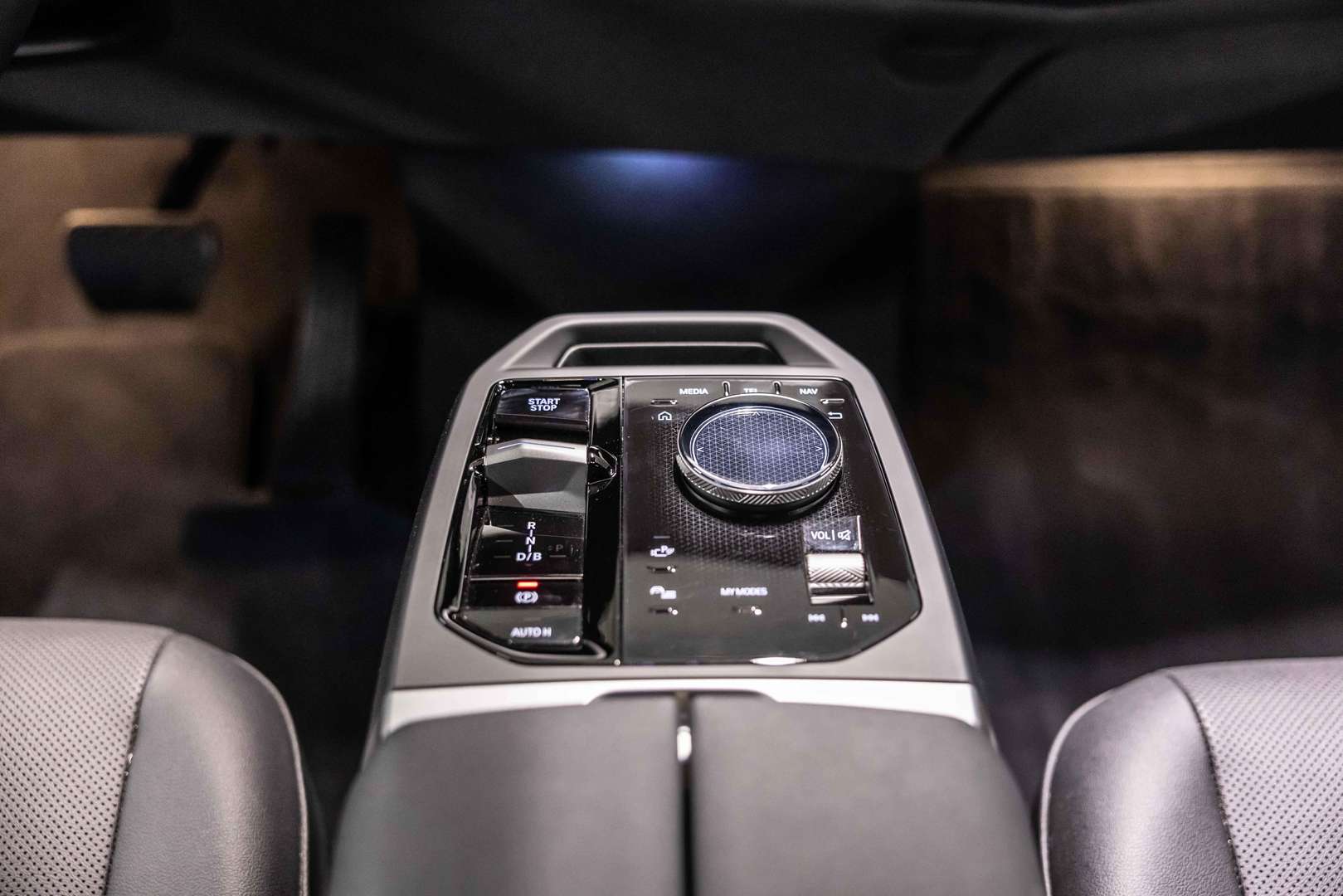 BMW IX Sport XDrive40 - 2024 - Joinsteer - #23