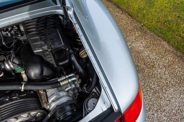 Porsche 993 Carrera 2 — photo 16