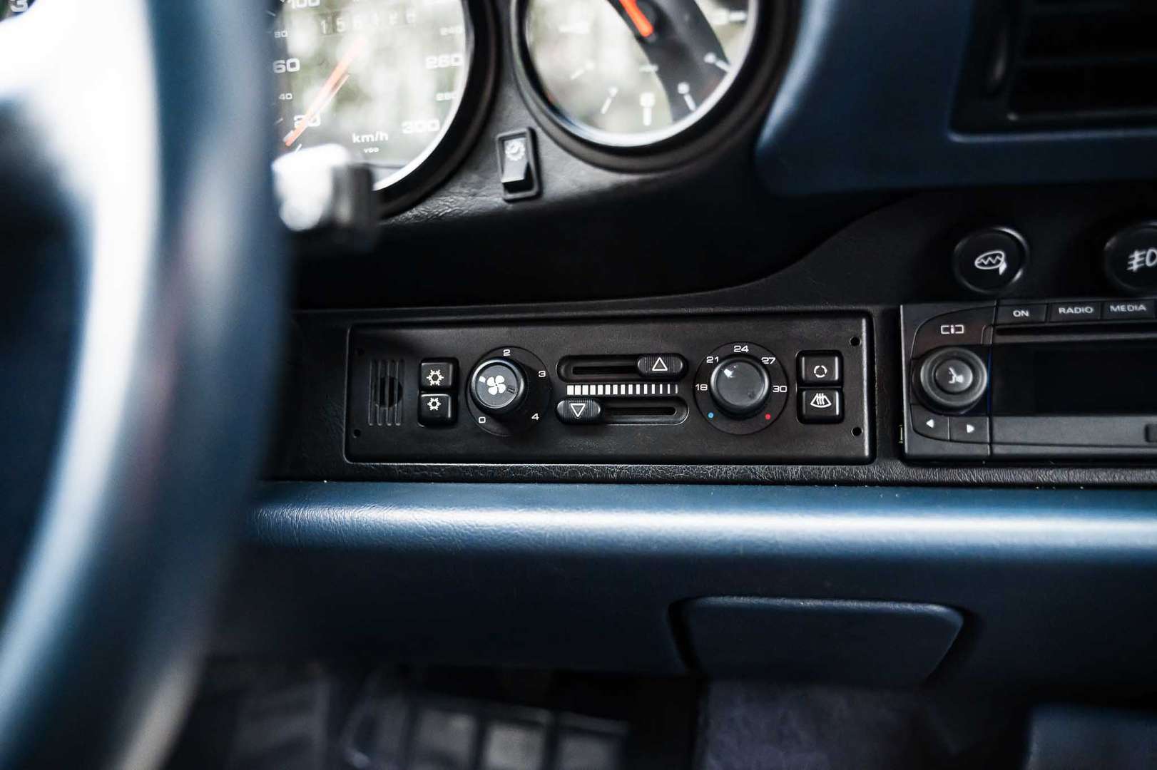 Porsche 993 CARRERA 4 - 1995 - Joinsteer - #15