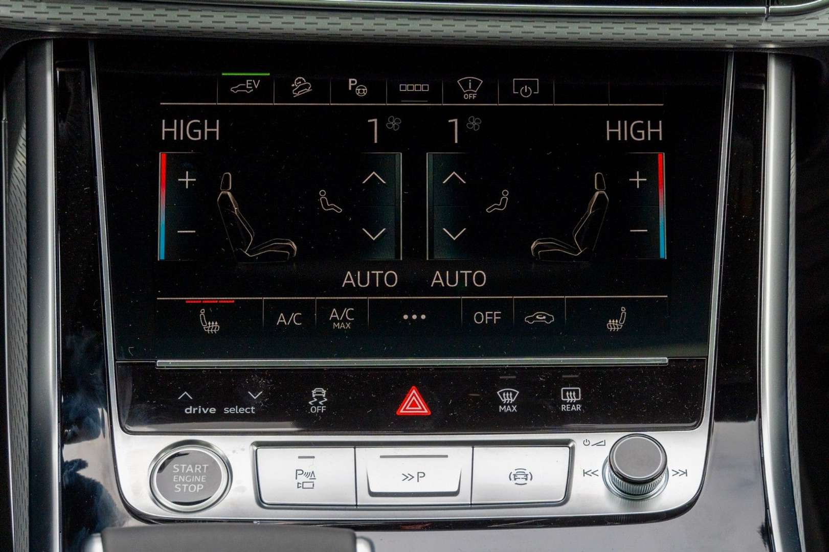 Audi Q7 S Line 60 TFSIe - 2025 - Joinsteer - #19