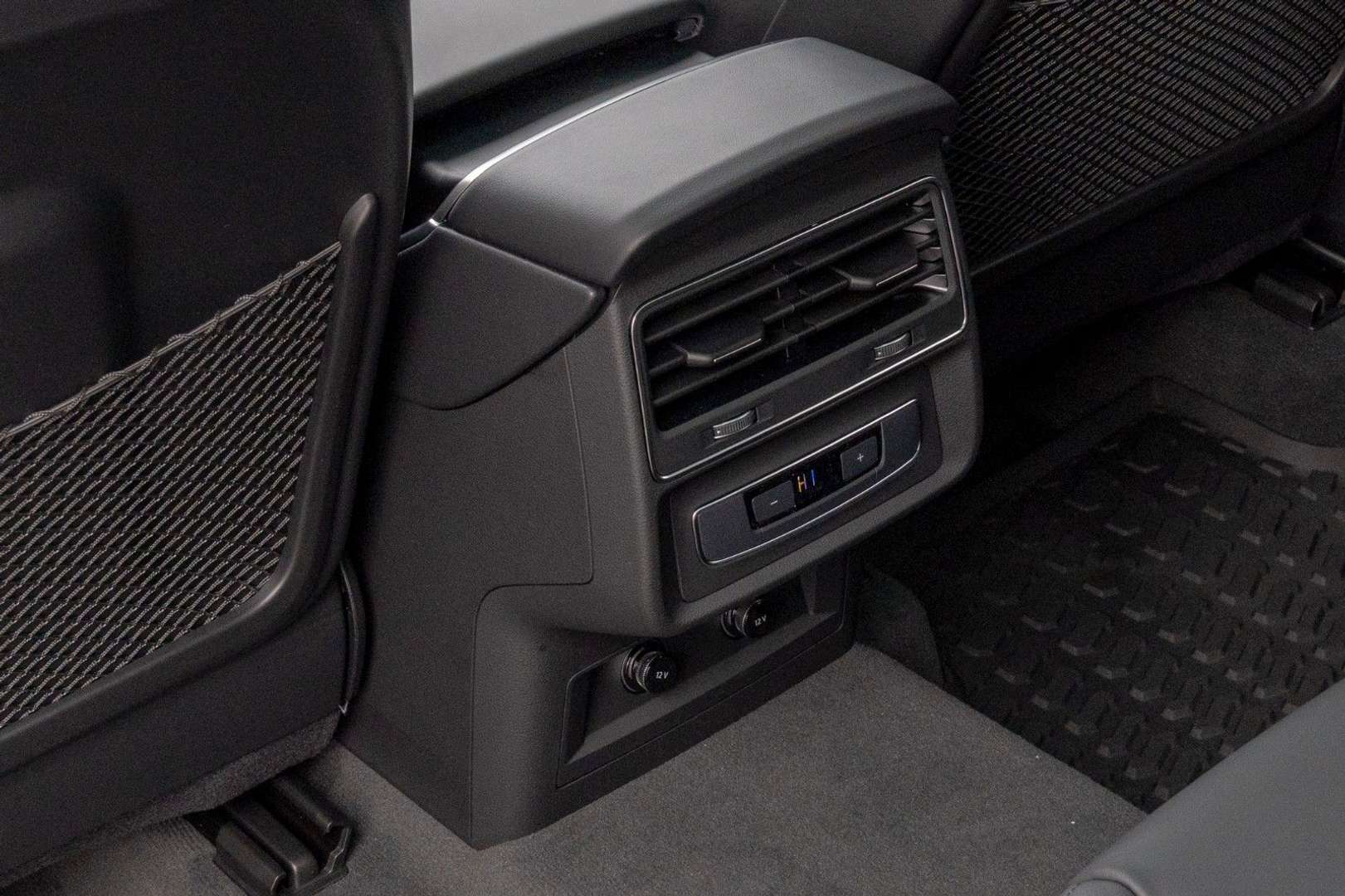 Audi Q7 S Line 60 TFSIe - 2025 - Joinsteer - #32