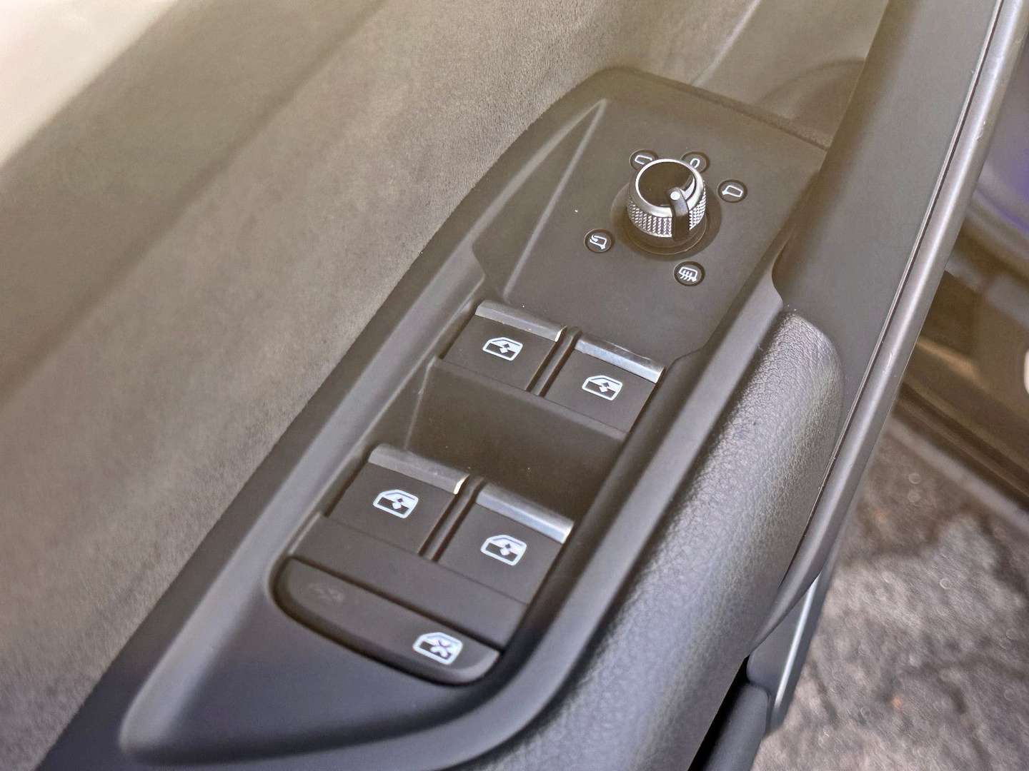 Audi Q5 S Line Black Matrix 55 TFSIe - 2023 - Joinsteer - #6