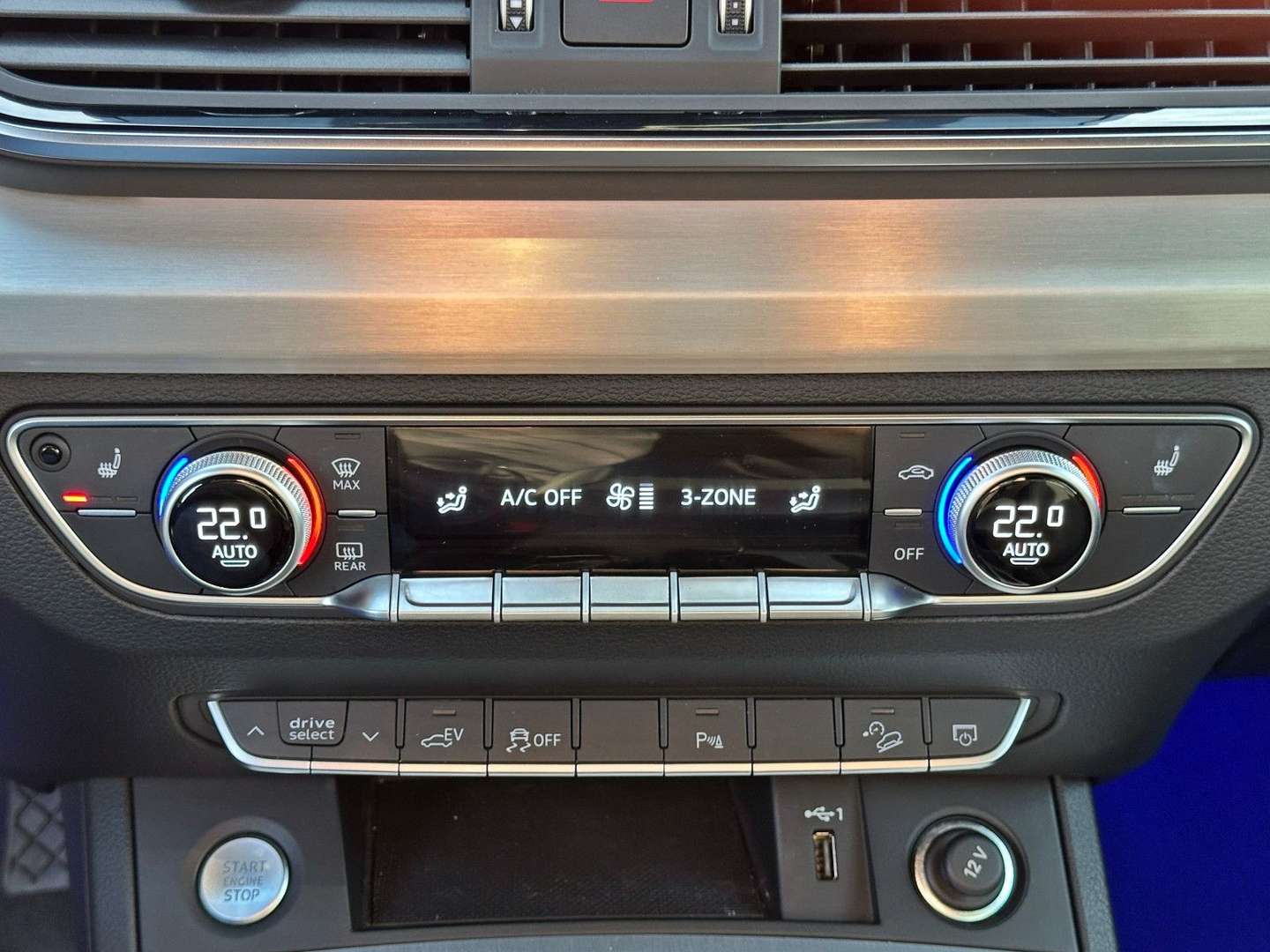 Audi Q5 S Line Black Matrix 55 TFSIe - 2023 - Joinsteer - #17