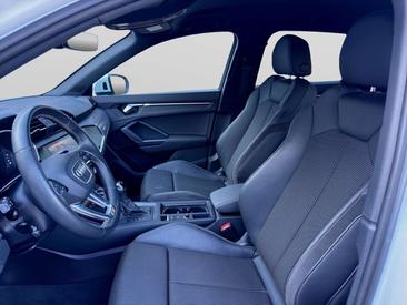 Audi Q3 S Line 45 TFSIe — photo 12