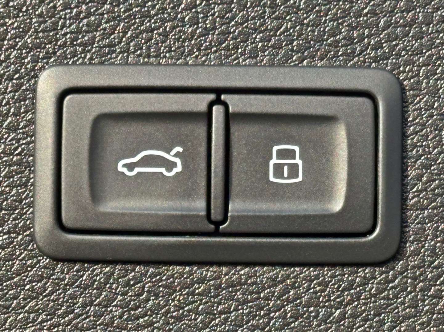 Audi Q5 S Line Black Matrix 55 TFSIe - 2023 - Joinsteer - #25