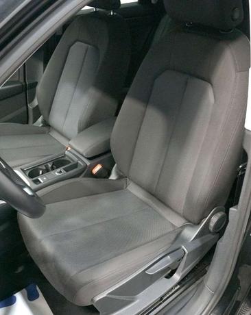 Audi Q3 35 TFSI — photo 9