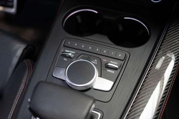 Audi RS4 450 TFSI — photo 33