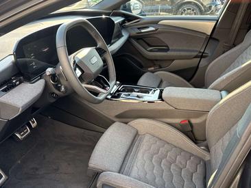 Audi A6 E-tron Sportback Digitales Cockpit — photo 8