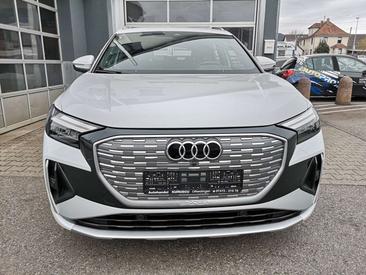 Audi Q4 E-tron S Line 50 — photo 4