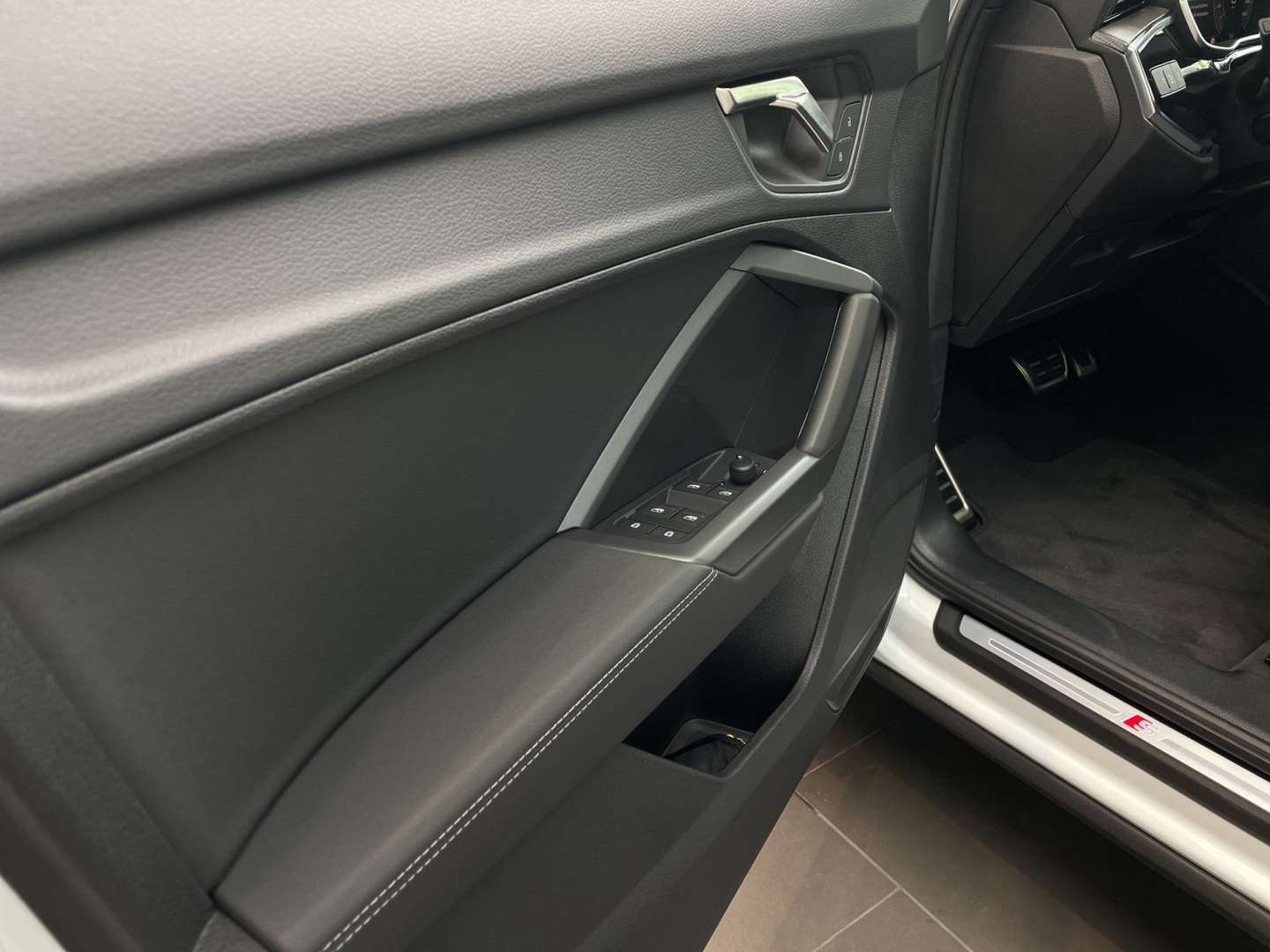 Audi Q3 S Line 35 TFSI - 2025 - Joinsteer - #13