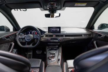 Audi RS4 450 TFSI — photo 39