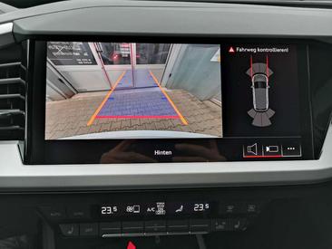Audi Q4 E-tron S Line 50 — photo 13