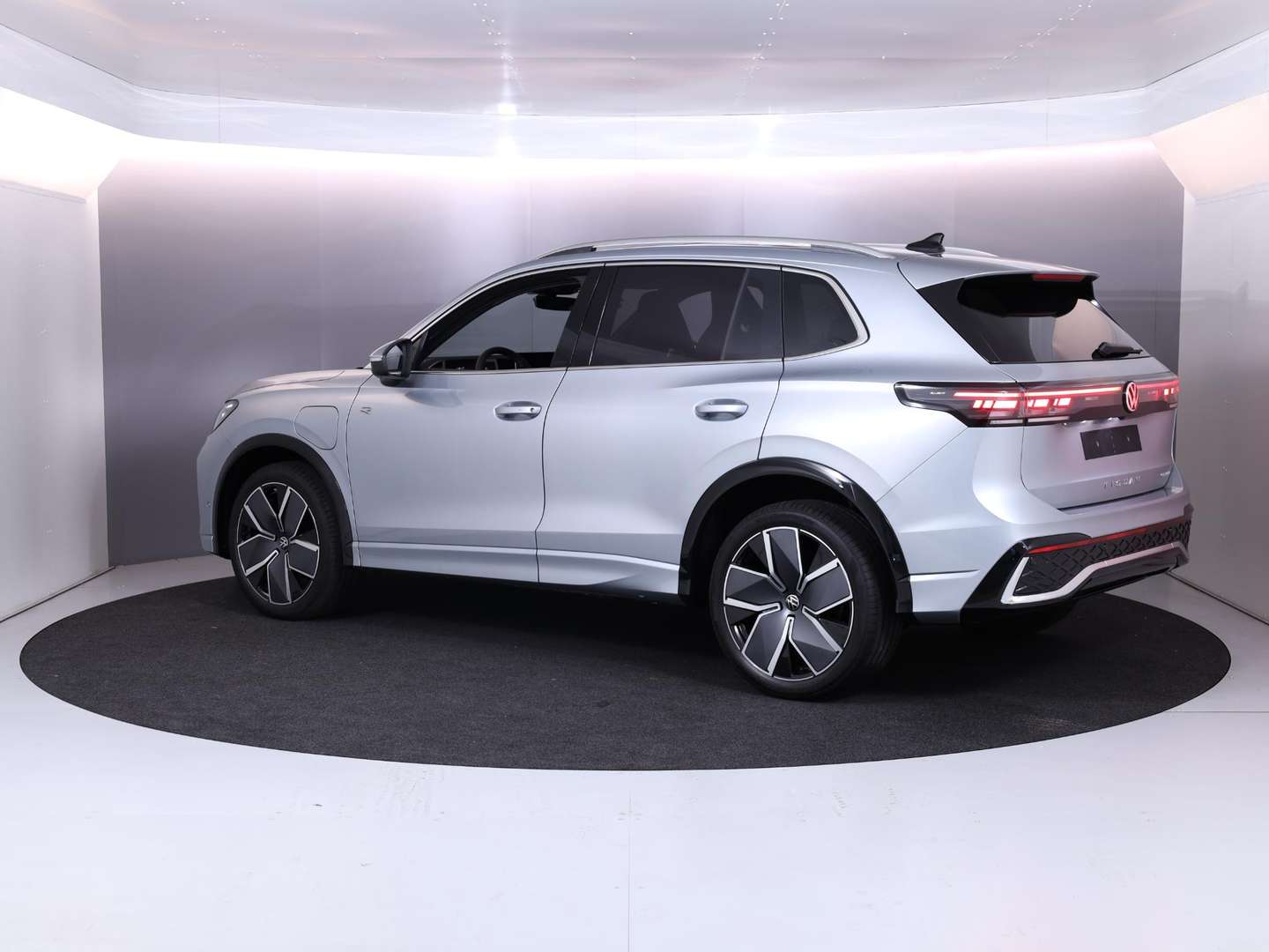 Volkswagen TIGUAN EHybrid R-Line Edition - 2026 - Joinsteer - #1