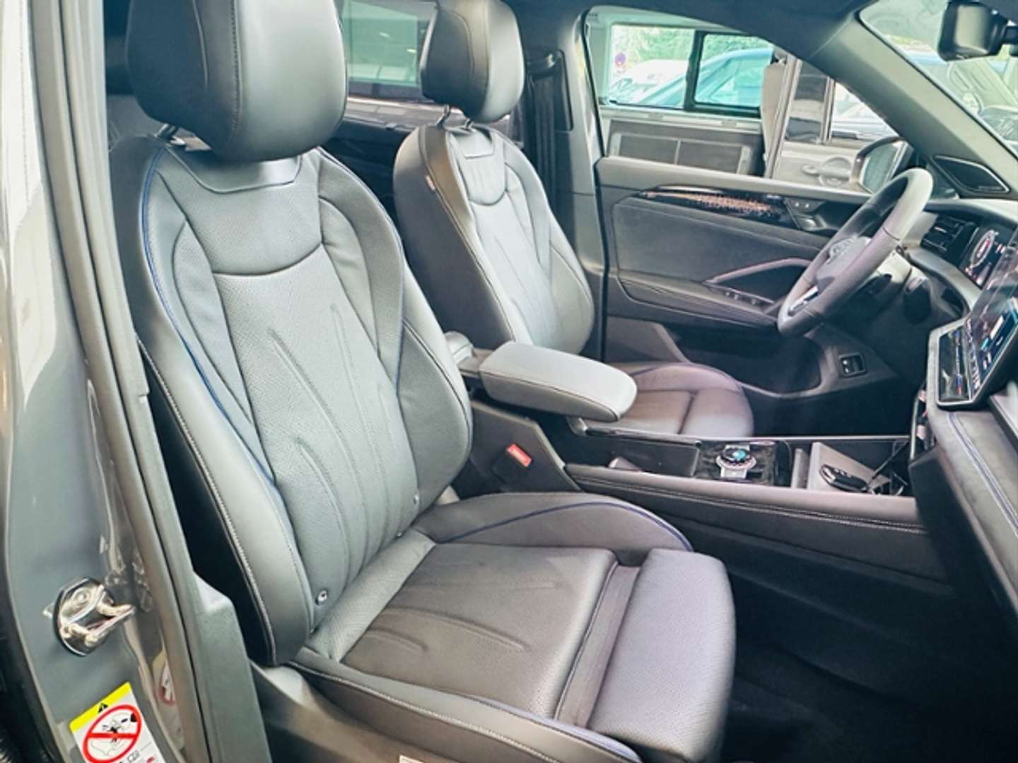 Volkswagen T-CROSS R-Line TSI EHybrid - 2025 - Joinsteer - #8