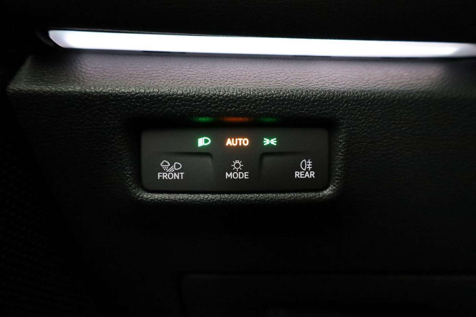 Volkswagen T-CROSS EHybrid Life - 2025 - Joinsteer - #9