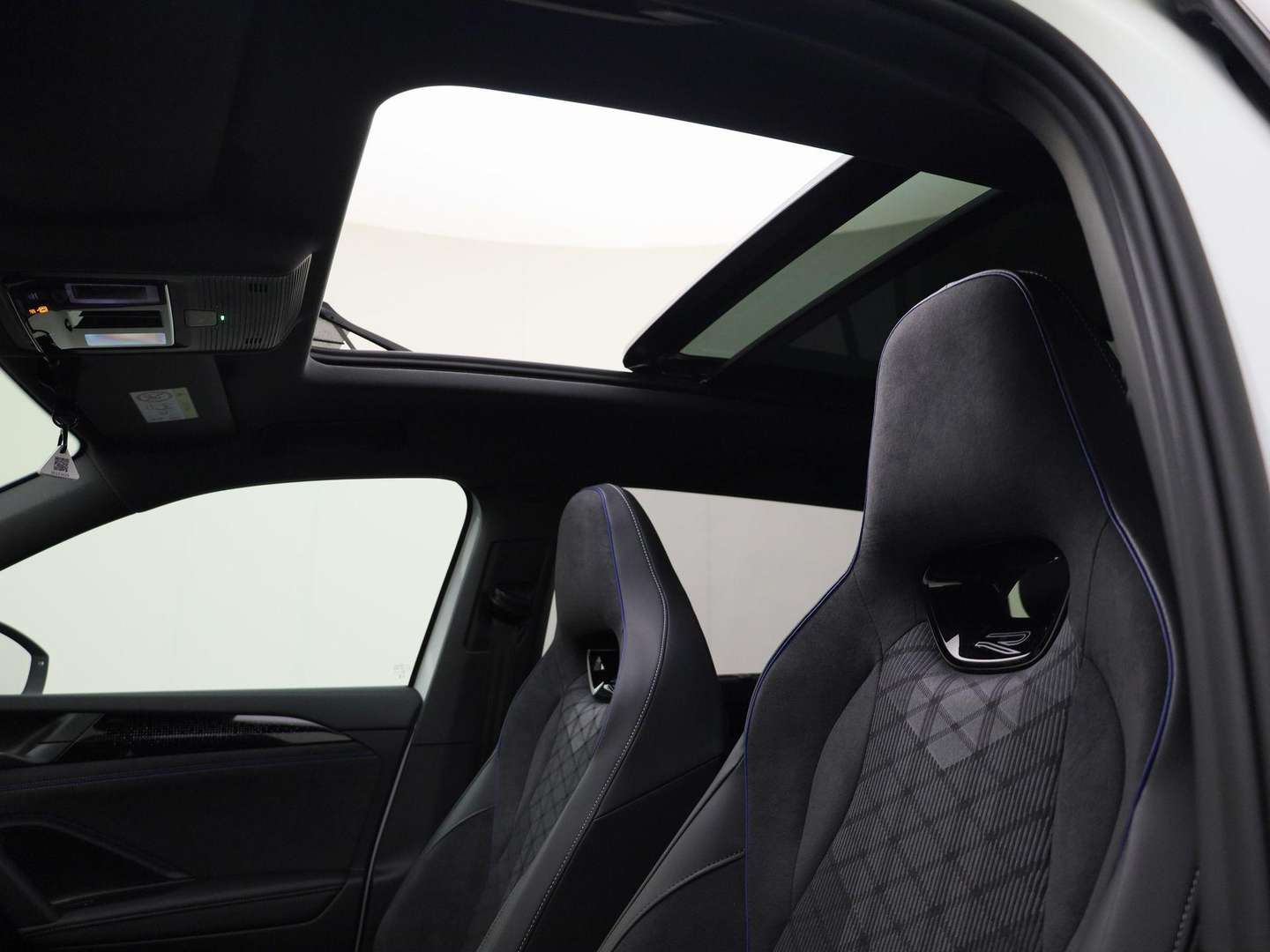 Volkswagen T-CROSS Hybrid R-Line - 2025 - Joinsteer - #5