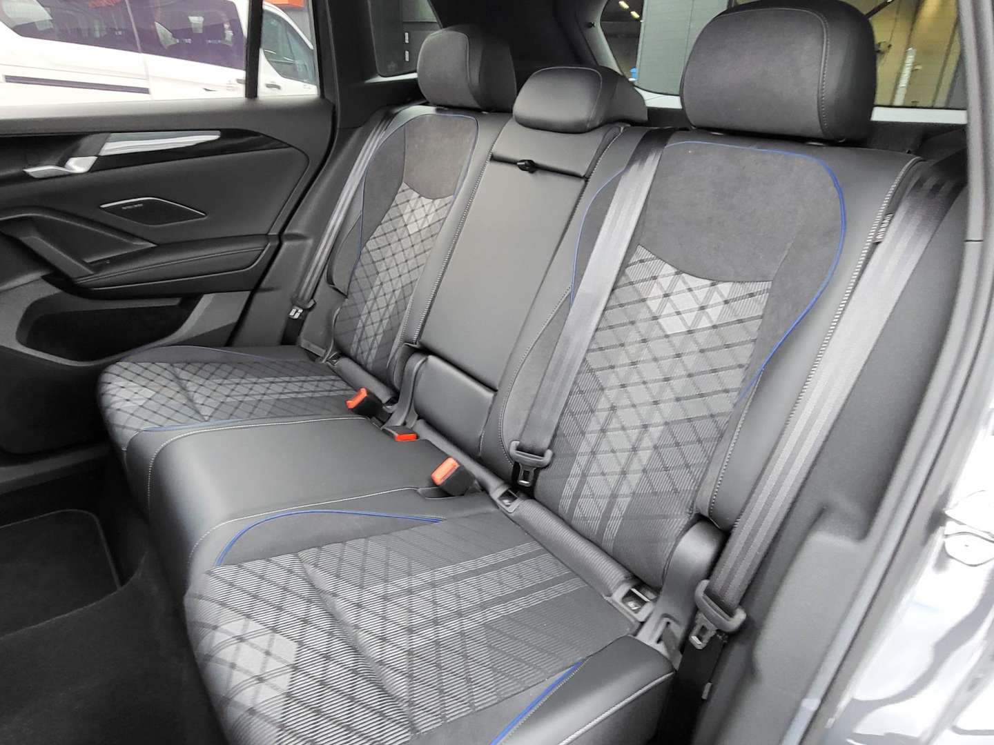 Volkswagen TIGUAN ETSI R-Line Edition - 2025 - Joinsteer - #19