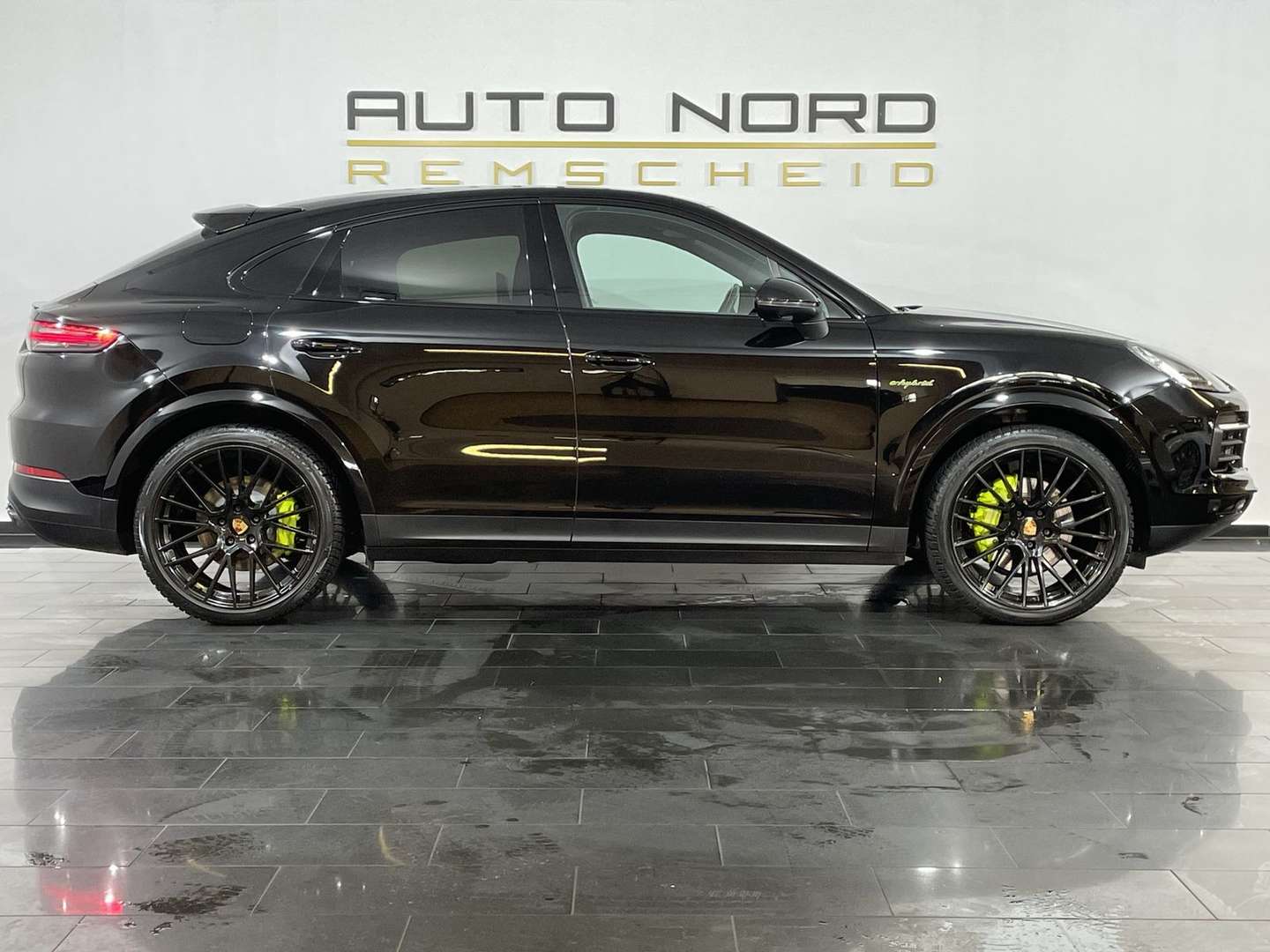 Porsche Cayenne II E-Hybrid Platinum Edition - 2023 - Joinsteer - #4