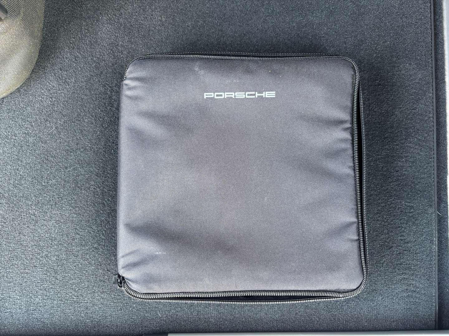 Porsche Cayenne II E-Hybrid Platinum Edition - 2023 - Joinsteer - #34