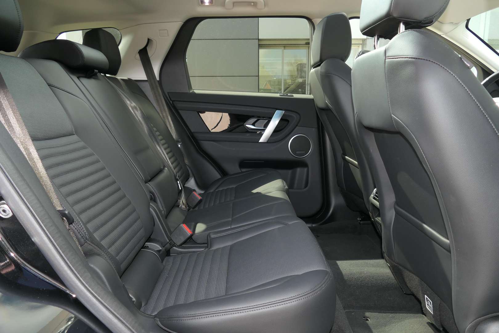 Land Rover Discovery Sport P300e SE AWD Auto 23.5MY - 2023 - Joinsteer - #4