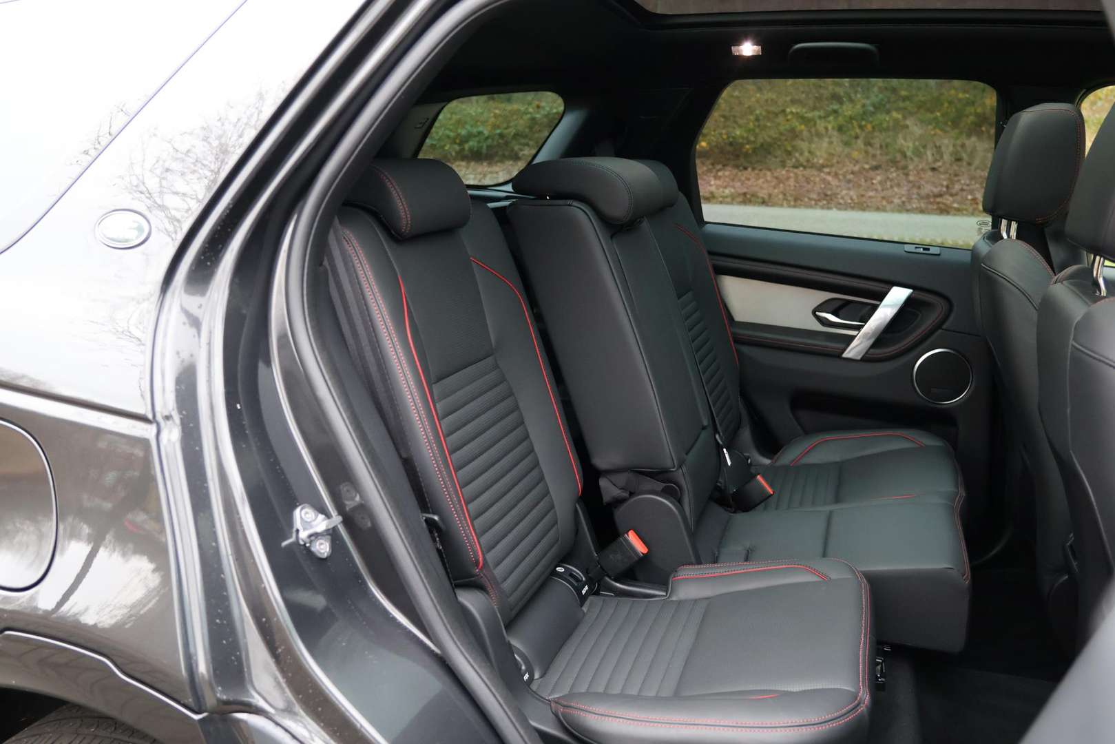 Land Rover Discovery Sport P300e 1.5 R-Dynamic HSE Pano | Leder | Elektr. - 2022 - Joinsteer - #19