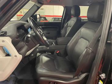 Land Rover Defender — photo 10