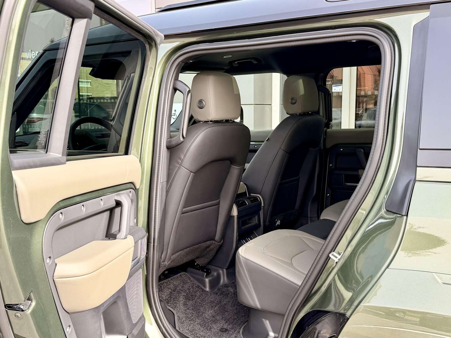 Land Rover Defender P300e URBAN - 2026 - Joinsteer - #13