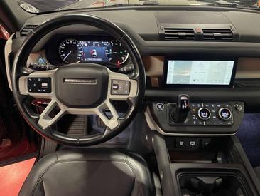 Land Rover Defender — photo 12