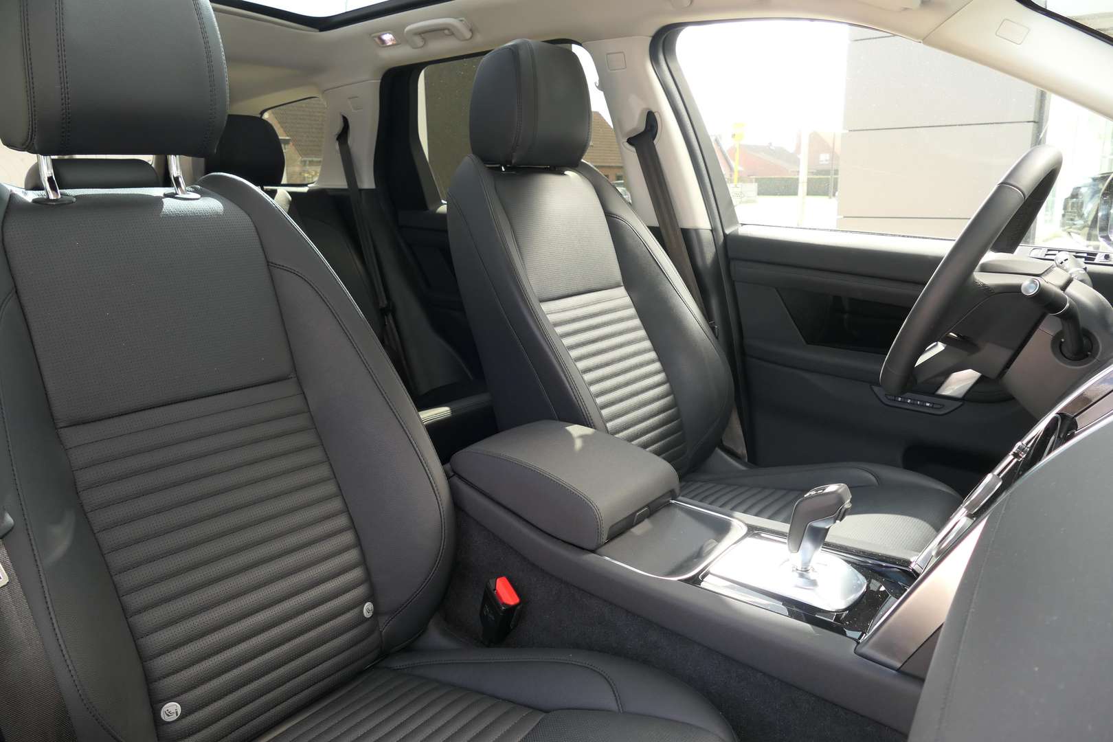 Land Rover Discovery Sport P300e SE AWD Auto 23.5MY - 2023 - Joinsteer - #13