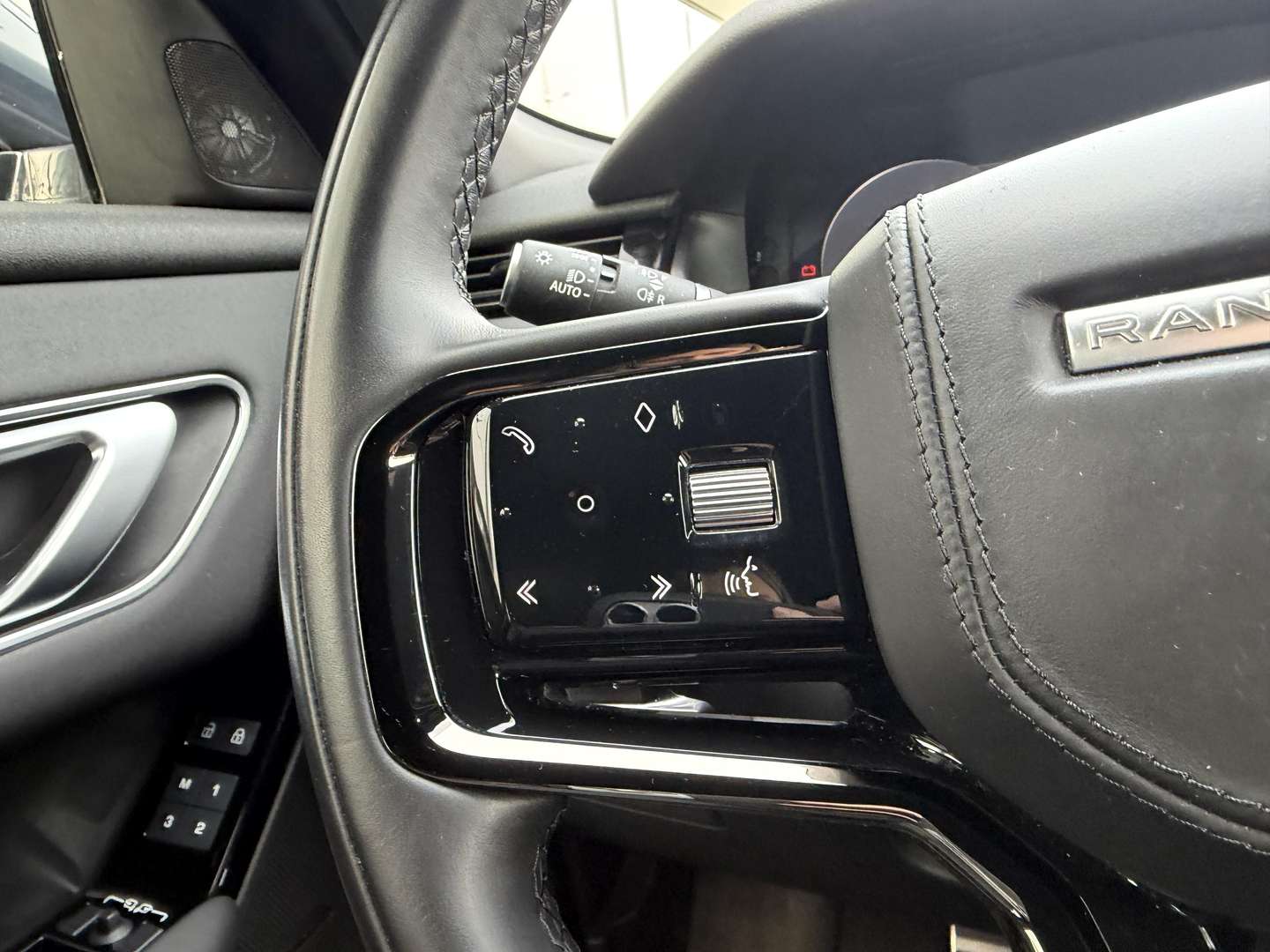 Land Rover Range Rover Velar Dynamic SE AWD P400e - 2025 - Joinsteer - #13