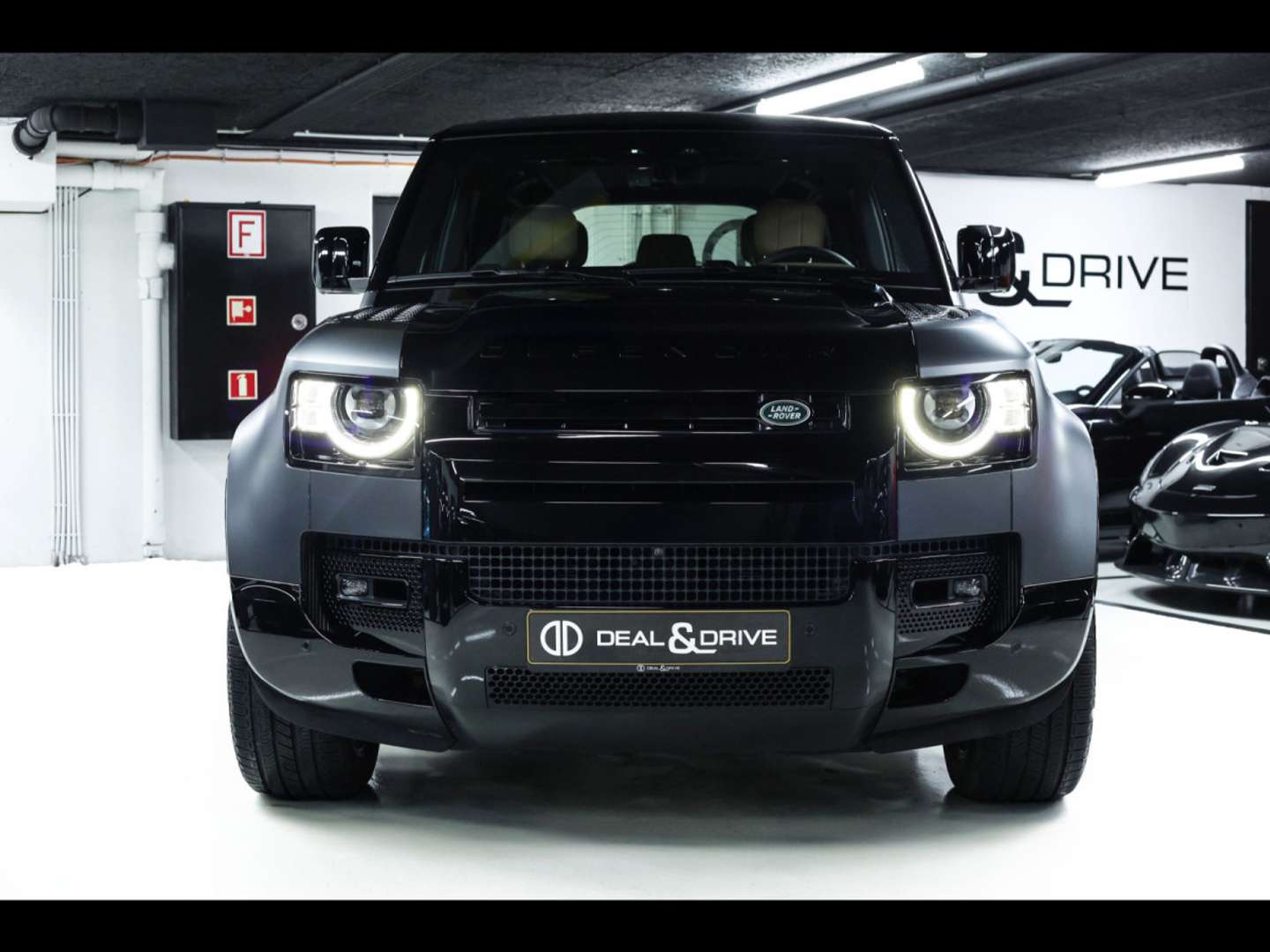 Land Rover Defender 110 P425 X AWD BLACK PACK, AHK, MERIDIAN - 2024 - Joinsteer - #5