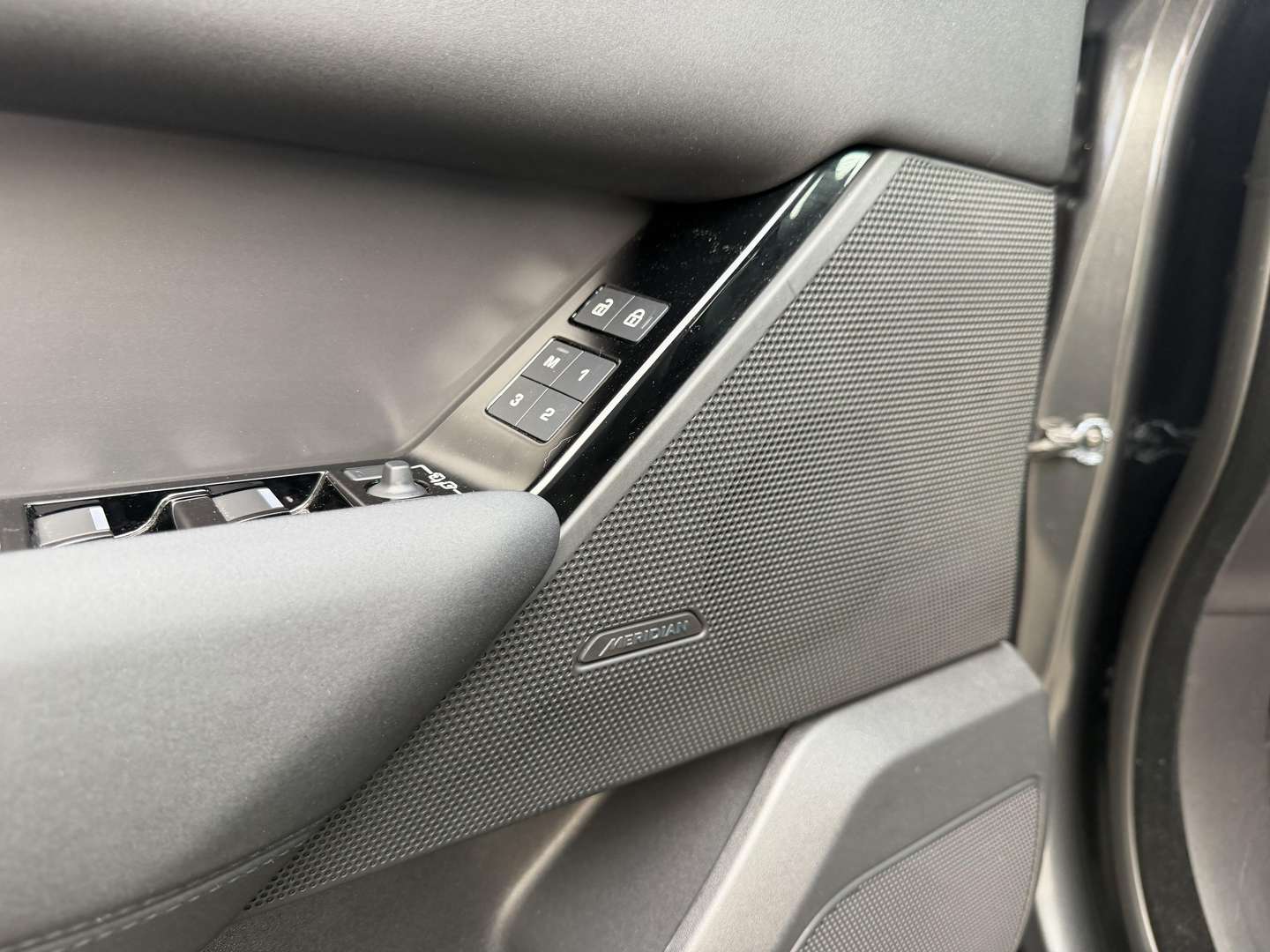 Land Rover Range Rover Velar Dynamic SE AWD P400e - 2025 - Joinsteer - #16