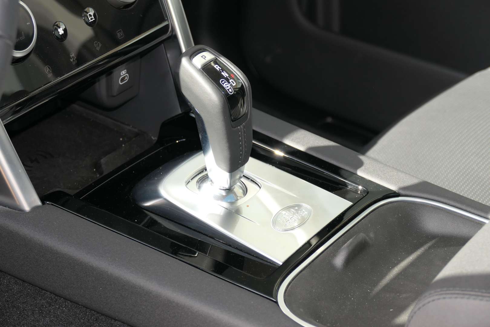 Land Rover Discovery Sport P300e SE AWD Auto 23.5MY - 2023 - Joinsteer - #19