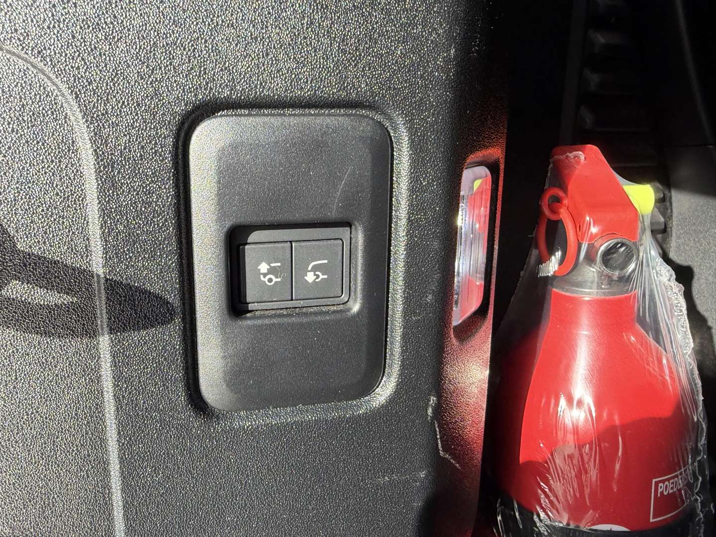 Land Rover Defender 90 X-Dynamic HSE D300 - 2025 - Joinsteer - #25