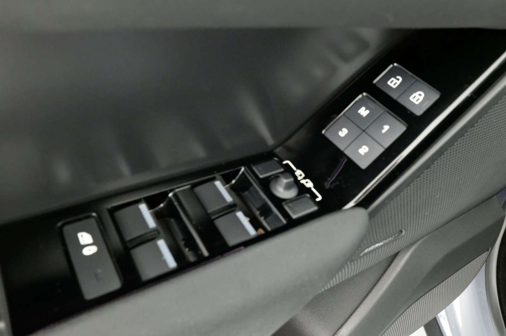 Land Rover Range Rover Velar R-Dynamic SE 4WD Auto 2.0D I4 204 - 2023 - Joinsteer - #13