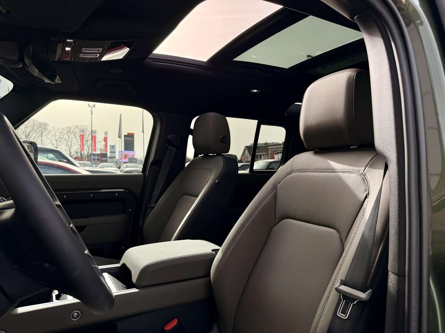 Land Rover Defender P300e URBAN - 2026 - Joinsteer - #22