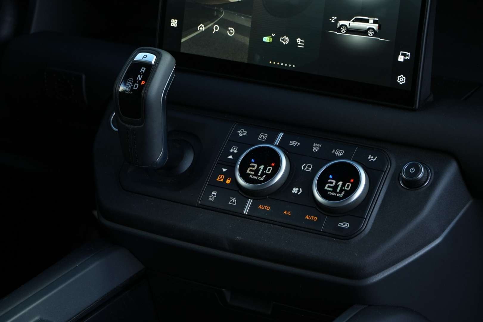 Land Rover Defender 110 2.0 P300e Dynamic SE I Pano I ACC I 5jr - 2024 - Joinsteer - #13