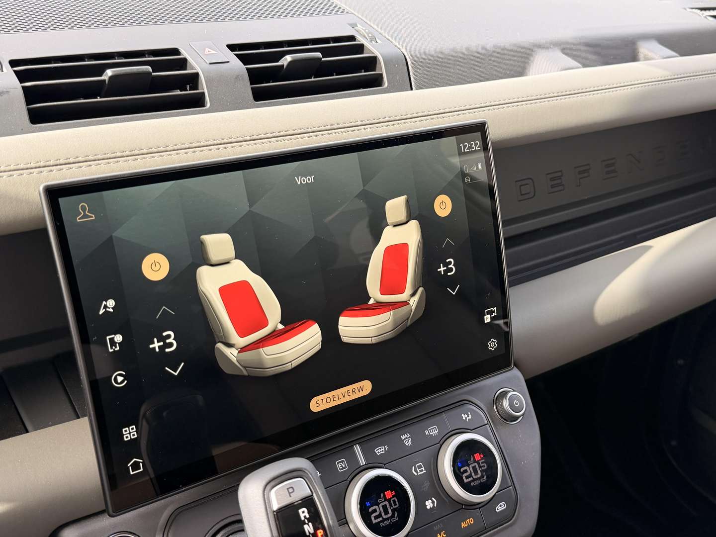 Land Rover Defender P300e URBAN - 2026 - Joinsteer - #24