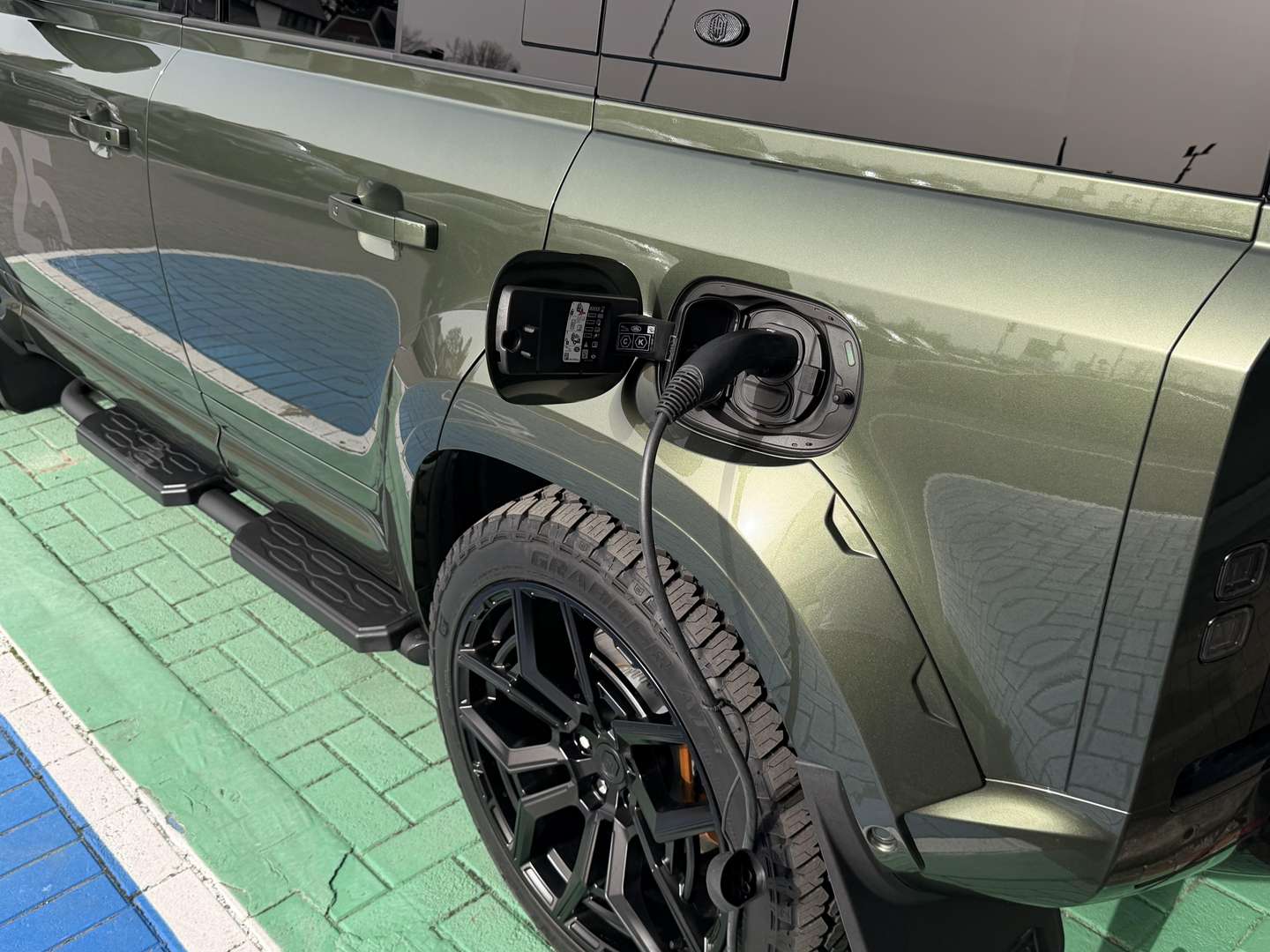 Land Rover Defender P300e URBAN - 2026 - Joinsteer - #25