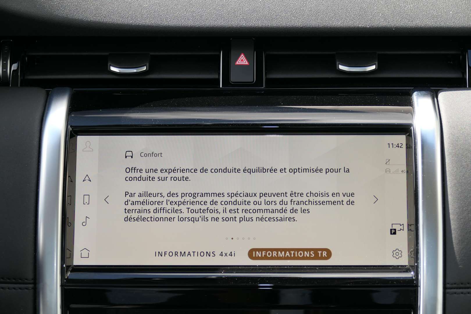 Land Rover Discovery Sport P300e SE AWD Auto 23.5MY - 2023 - Joinsteer - #28