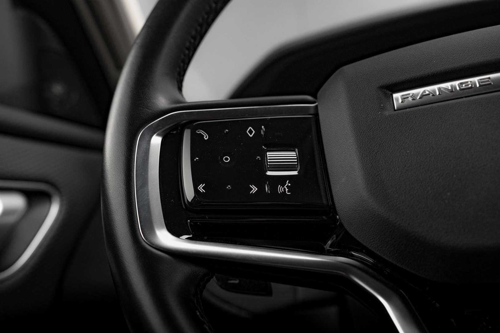 Land Rover Range Rover Velar SE 2.0 P400e - 2022 - Joinsteer - #18