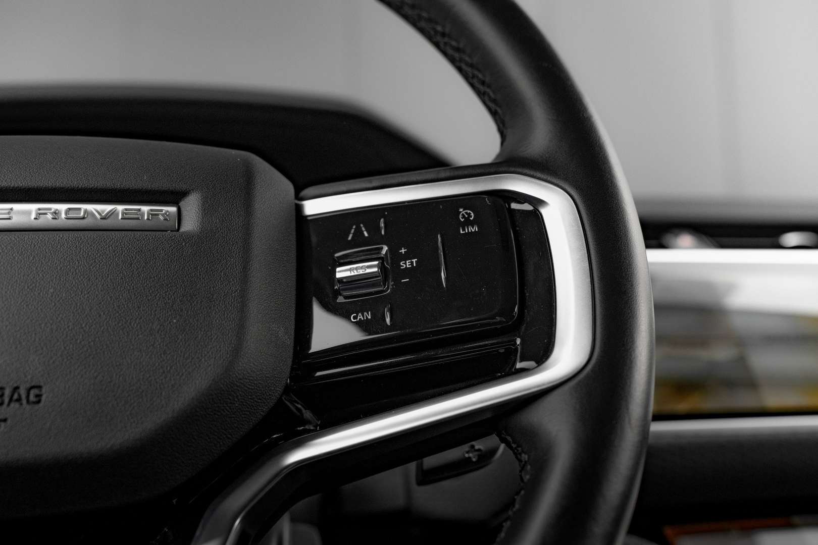 Land Rover Range Rover Velar SE 2.0 P400e - 2022 - Joinsteer - #19