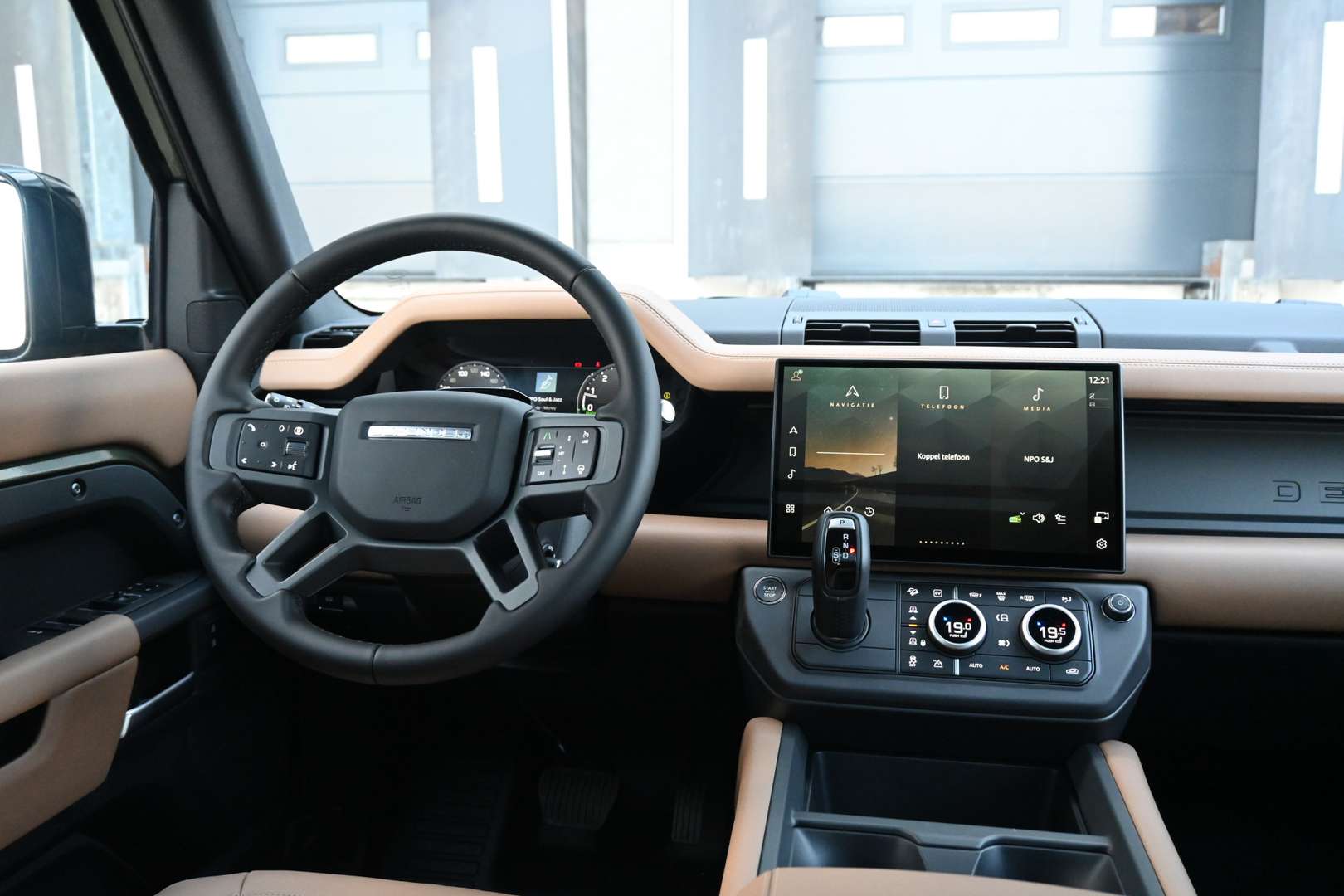 Land Rover Defender 110 X-Dynamic HSE 2.0 P300e - 2025 - Joinsteer - #4